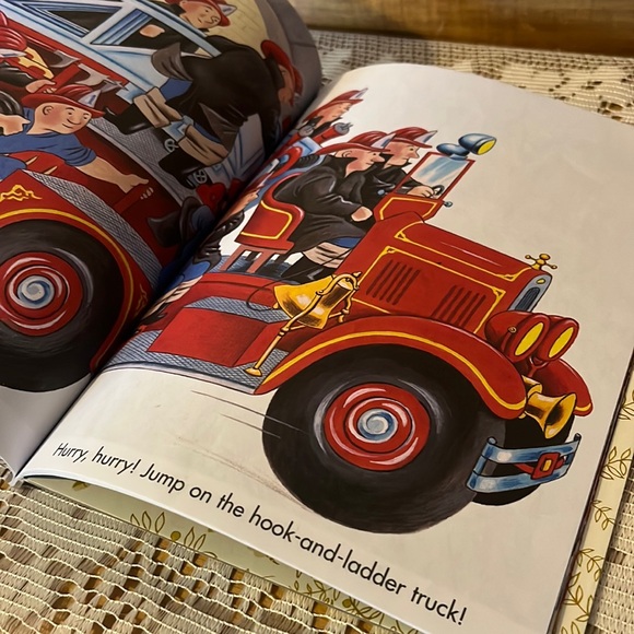 The Fire Engine Book - Picture 5 of 6